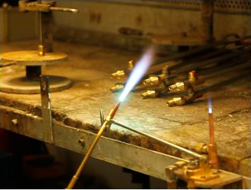 Пламя легко регулировать Пламя легко регулировать