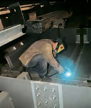 Применение цилиндрической керамической подкладки OK Backing Pipe 12 при строительстве моста.