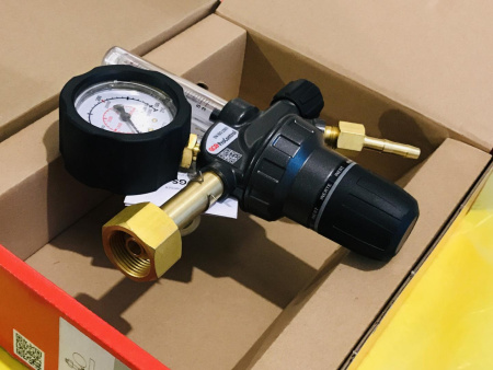 Редуктор углекислотный GCE ProControl Ar/CO2 - Aргон/СО2 - 200/ - бар, вх. G3/4"; вых. G1/4"; ротаметр 0-30л/мин