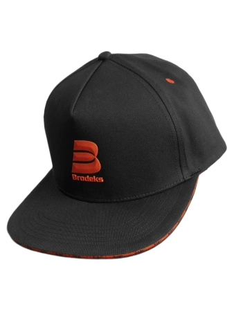 Бейсболка Brodeks KM131, красный/черный