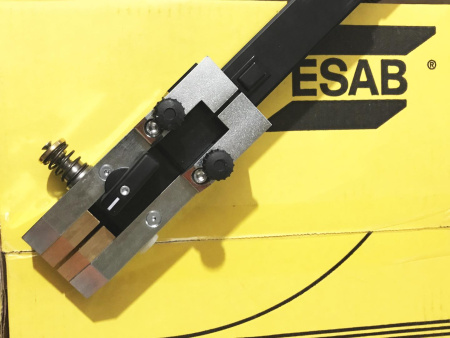 Машина для контактной сварки проволоки ESAB Wire Butt welder, hand held