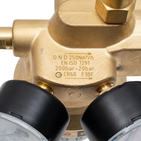 Редуктор рамповый GCE CR 60 (РКЗ-500) Кислород/Инертные газы 200/16 бар вх. G3/4, вых. G1/2; 400 м3/час