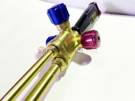 Резак ацетиленовый GCE P8 - Драгон (вентильный до 300 мм) L=550 мм, угол наклона головки 90 град, нар №1/ вн №1,2,3,4,5,6