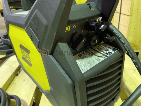 Сварочный инвертор ESAB Renegade ET 300iP Сварочный аппарат ESAB Renegade ET 300iP