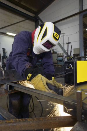 Установка воздушно-плазменной резки ESAB PowerCut 400 Установка ESAB PowerCut 400 воздушно-плазменной резки